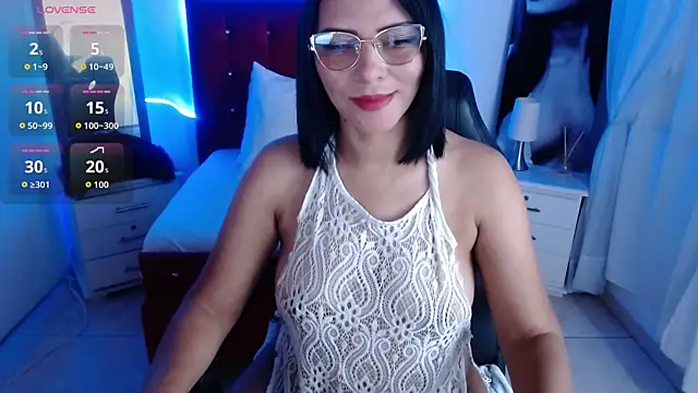 Wanda Milf online show from October 2025 08:15:01 PM