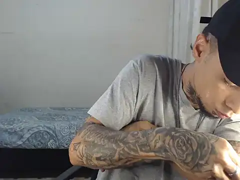 emiliano hottt online show from January 2025 10:46:02 PM