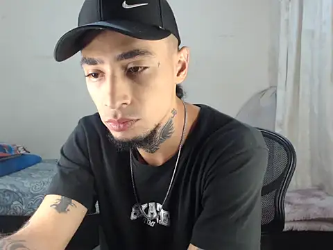 emiliano hottt online show from March 2025 05:38:02 AM