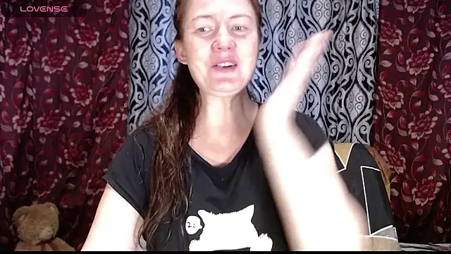 Snapshot of EmilyDoth chatting on September 2025 05:07:01 AM EmilyDoth online show from September 2025 05:07:01 AM