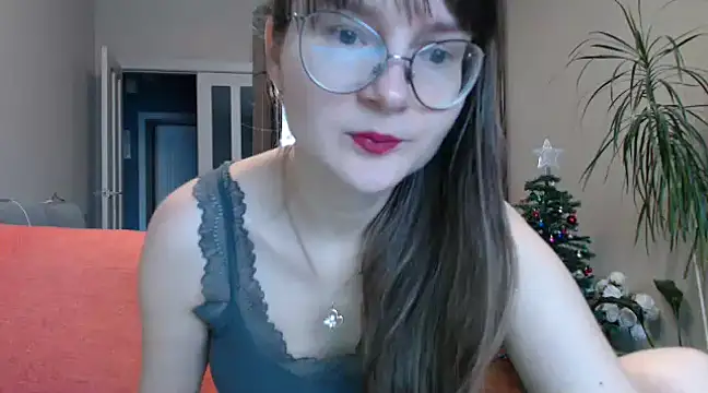 KiraGoldens online show from January 2025 07:39:02 AM