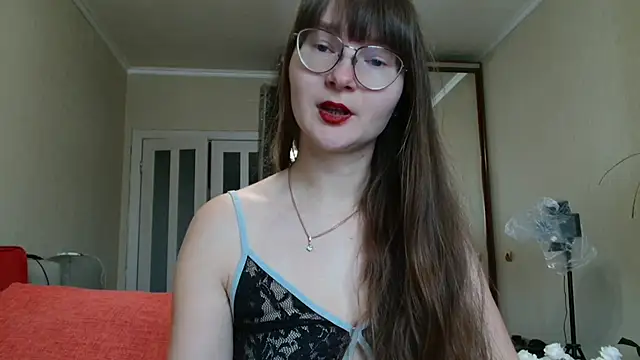 KiraGoldens online show from October 2025 05:29:02 AM