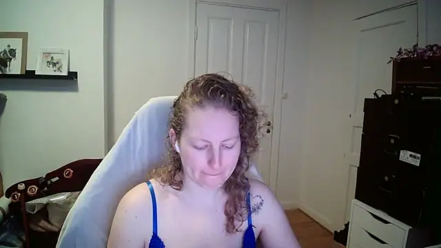 Girlnina-1995 online show from February 2026 09:46:02 AM