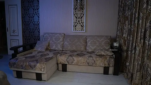 mike0xx online show from December 2025 04:42:02 AM