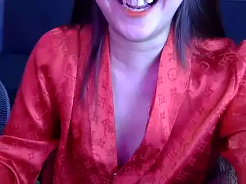 Bee 2k online show from December 2025 04:52:01 AM