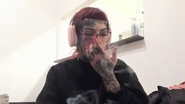 tamarapervert online show from November 2025 06:30:01 PM