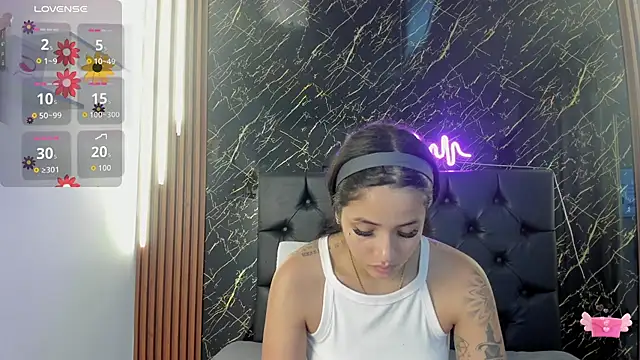 Snapshot of Tamara-evans chatting on November 2025 05:56:02 PM Tamara-evans online show from November 2025 05:56:02 PM