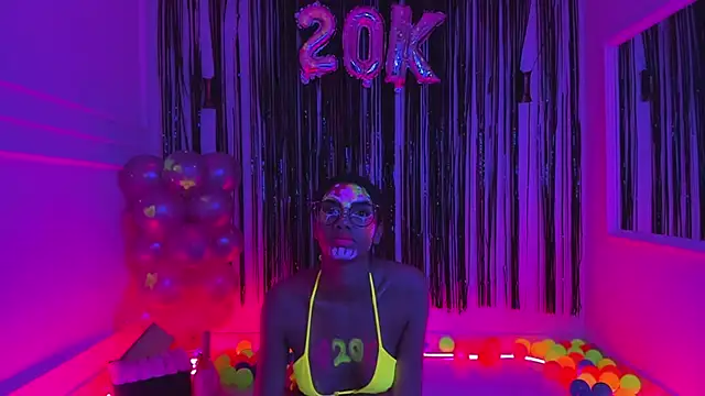 liagirl cute online show from January 2025 05:31:02 AM