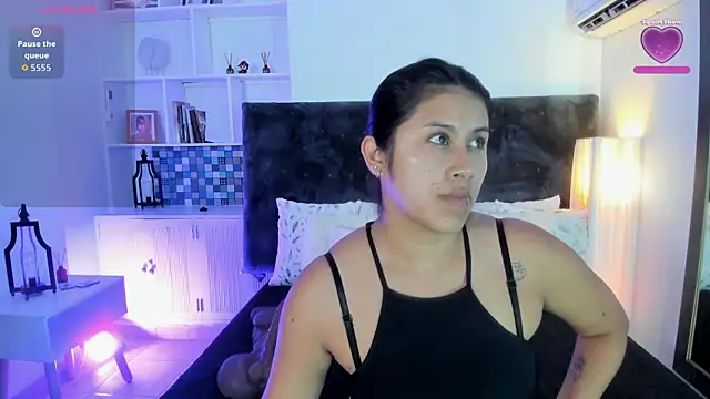 Snapshot of Karlagonzales_ chatting on June 2026 06:56:02 PM Karlagonzales online show from June 2026 06:56:02 PM