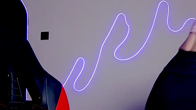 karo123421 online show from October 2025 08:21:02 PM