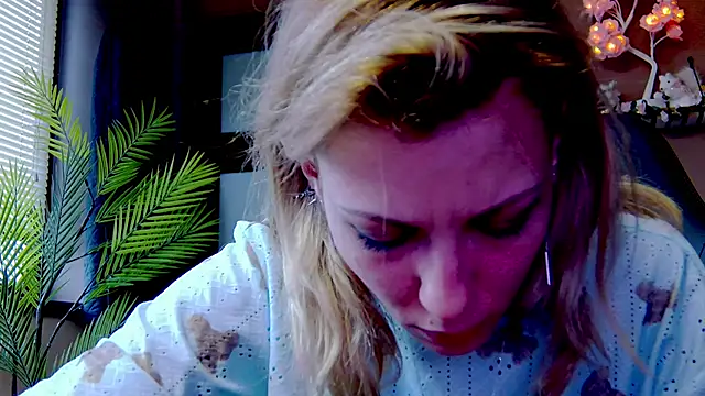 karo123421 online show from December 2025 10:33:01 AM