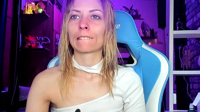 karo123421 online show from March 2026 04:43:01 PM