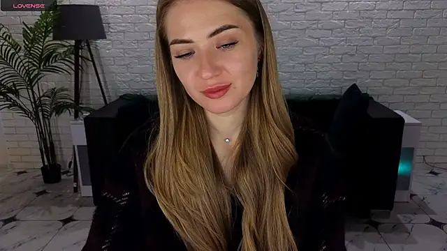 Snapshot of Adelyna_Bird chatting on September 2025 06:19:02 AM Adelyna Bird online show from September 2025 06:19:02 AM