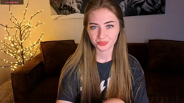 Adelyna Bird online show from June 2026 07:08:01 AM