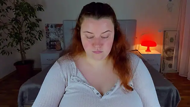 Snapshot of PolinaSalvatore chatting on June 2026 07:38:02 PM PolinaSalvatore online show from June 2026 07:38:02 PM