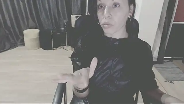 GoldenSasha online show from September 2025 02:08:01 PM