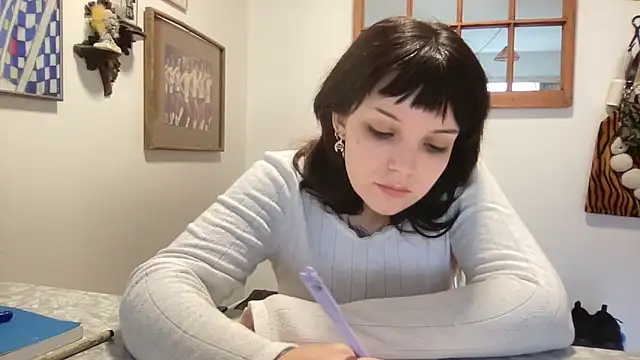 Snapshot of SweetMaisie chatting on October 2025 07:25:02 PM SweetMaisie online show from October 2025 07:25:02 PM