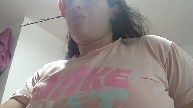 andreaisis2 online show from October 2025 09:05:02 PM