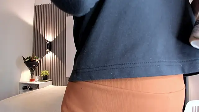 Zafiiraa online show from October 2025 12:18:02 PM