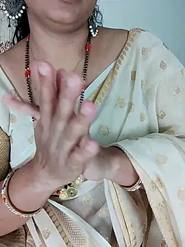 Snapshot of Indian_desi_wife chatting on July 2026 04:30:01 AM Indian desi wife online show from July 2026 04:30:01 AM