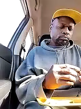 Snapshot of Daddy_hook chatting on December 2024 10:30:01 PM Daddy hook online show from December 2024 10:30:01 PM