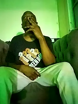 Snapshot of Daddy_hook chatting on February 2025 04:03:01 AM Daddy hook online show from February 2025 04:03:01 AM