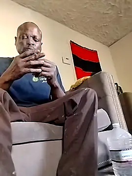 Snapshot of Daddy_hook chatting on March 2025 12:17:01 AM Daddy hook online show from March 2025 12:17:01 AM