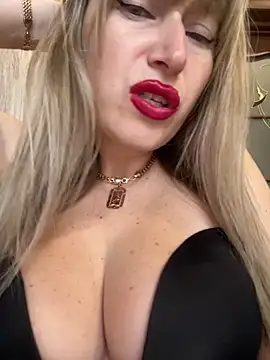 Kittenforyou online show from March 2026 01:33:02 PM