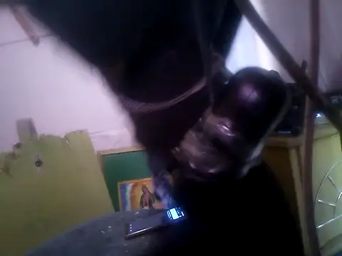 Wero4200 online show from October 2025 05:46:02 PM