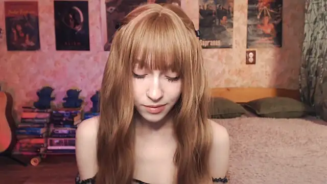 Friendly Ellie online show from October 2025 12:27:01 AM