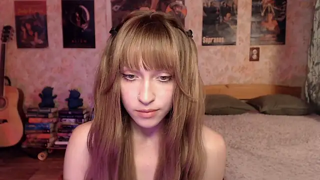 Friendly Ellie online show from June 2026 12:32:01 AM