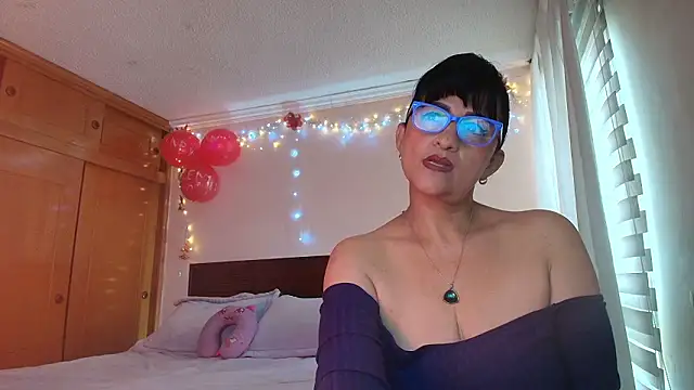 ISABEEL SOFIA01 online show from February 2026 01:53:02 PM