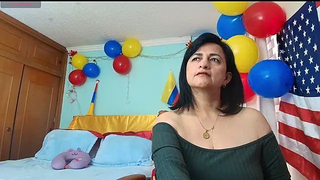 Snapshot of ISABEEL_SOFIA01 chatting on June 2026 07:02:01 PM ISABEEL SOFIA01 online show from June 2026 07:02:01 PM