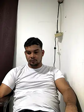 ElsecretodeBruno online show from September 2025 02:00:02 AM