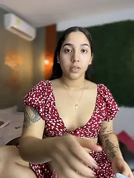 Snapshot of Amandanauty chatting on January 2026 06:18:02 AM Amandanauty online show from January 2026 06:18:02 AM