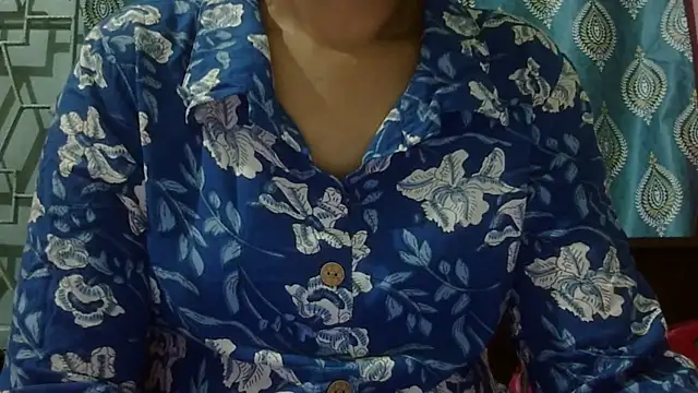 Snapshot of AVNI09- chatting on February 2026 01:06:02 PM AVNI09- online show from February 2026 01:06:02 PM