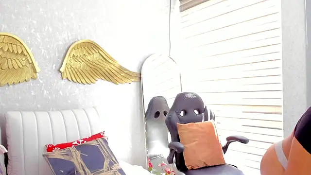 EmmaFerrary online show from March 2026 06:14:02 PM