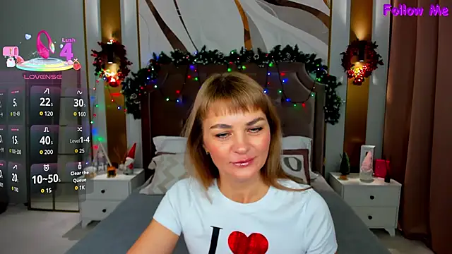 Snapshot of annasimonsj chatting on December 2025 01:03:01 AM annasimonsj online show from December 2025 01:03:01 AM