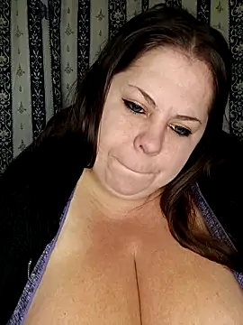 Snapshot of Ginabig chatting on September 2025 05:45:02 AM Ginabig online show from September 2025 05:45:02 AM