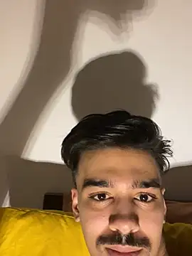 Snapshot of Hermanooooooo chatting on March 2025 05:27:01 AM Hermanooooooo online show from March 2025 05:27:01 AM