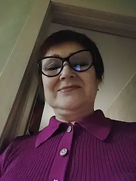 Snapshot of Fire_Night chatting on April 2026 04:09:02 PM Fire Night online show from April 2026 04:09:02 PM