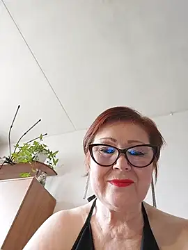 Snapshot of Fire_Night chatting on May 2026 05:25:02 AM Fire Night online show from May 2026 05:25:02 AM