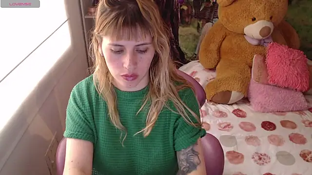 Snapshot of thamarajane chatting on April 2026 07:49:02 PM thamarajane online show from April 2026 07:49:02 PM