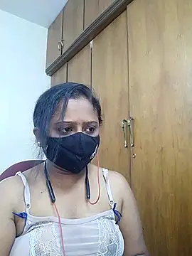 Snapshot of sexynayan23 chatting on May 2026 01:07:02 PM sexynayan23 online show from May 2026 01:07:02 PM