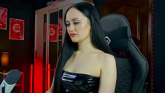 QueenAliss online show from February 2026 06:25:02 AM