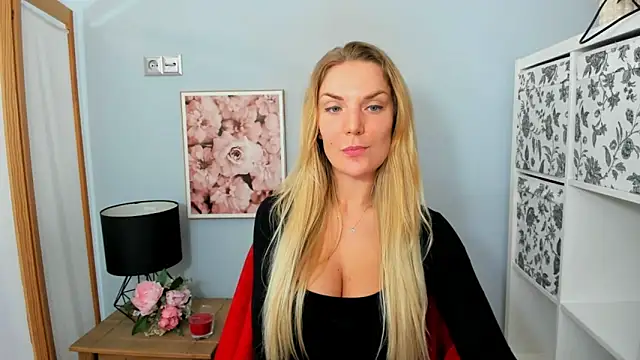 Snapshot of AulloraHoney chatting on February 2025 06:40:01 PM AulloraHoney online show from February 2025 06:40:01 PM