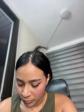 Little Amber6 online show from March 2025 11:28:02 PM