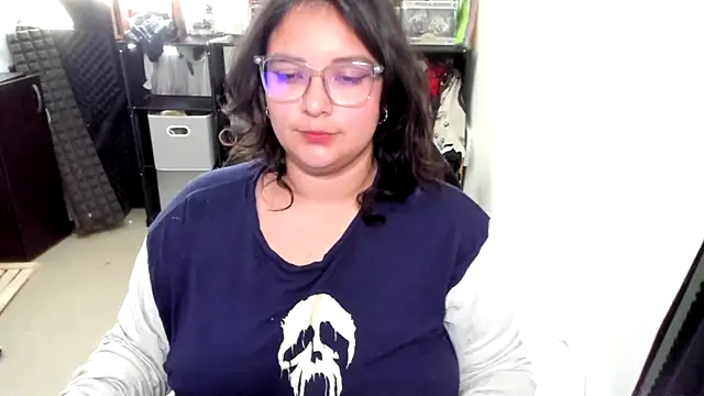 aika-dreams online show from October 2025 09:39:02 PM