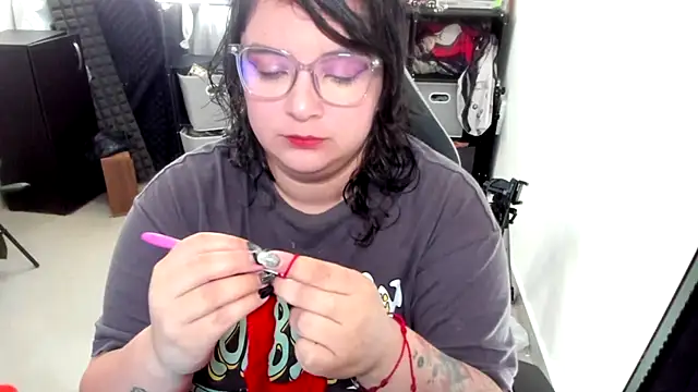 aika-dreams online show from November 2025 01:24:03 PM