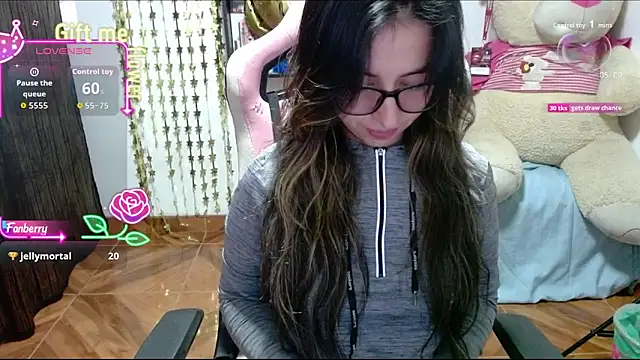 Maggie Fox3 online show from October 2025 01:25:01 AM